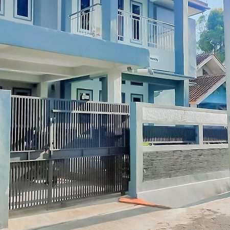 Triyoga Homestay Syariah Redpartner Sangkanurip Exteriér fotografie