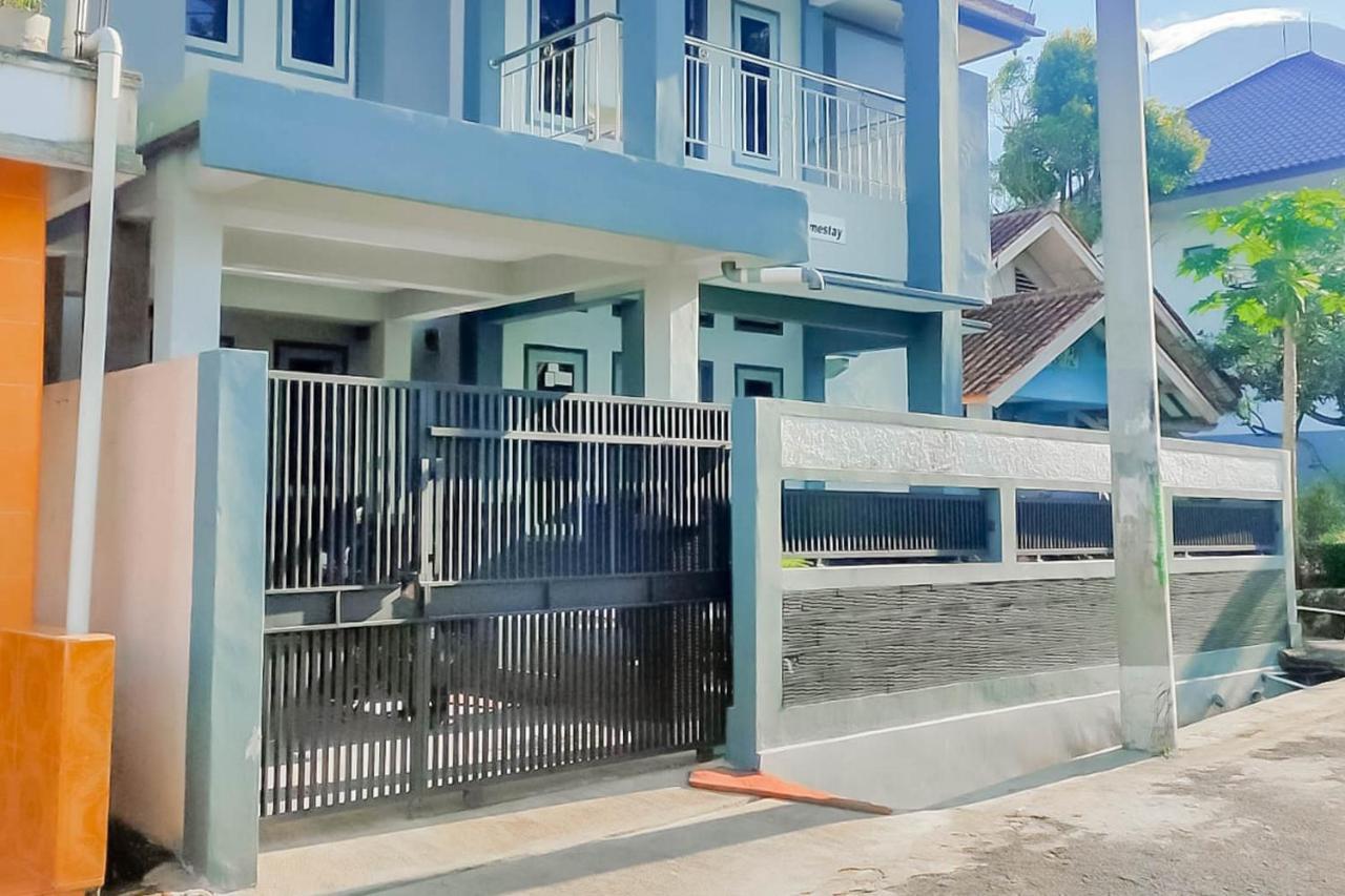 Triyoga Homestay Syariah Redpartner Sangkanurip Exteriér fotografie